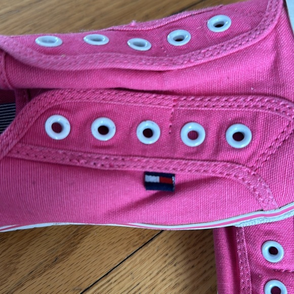 Tommy Hilfiger Pink Laceless Sneakers Size 5 - Picture 3 of 9